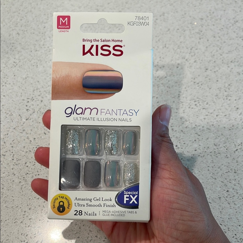 Kiss glam fantasy ultimate illusion nails